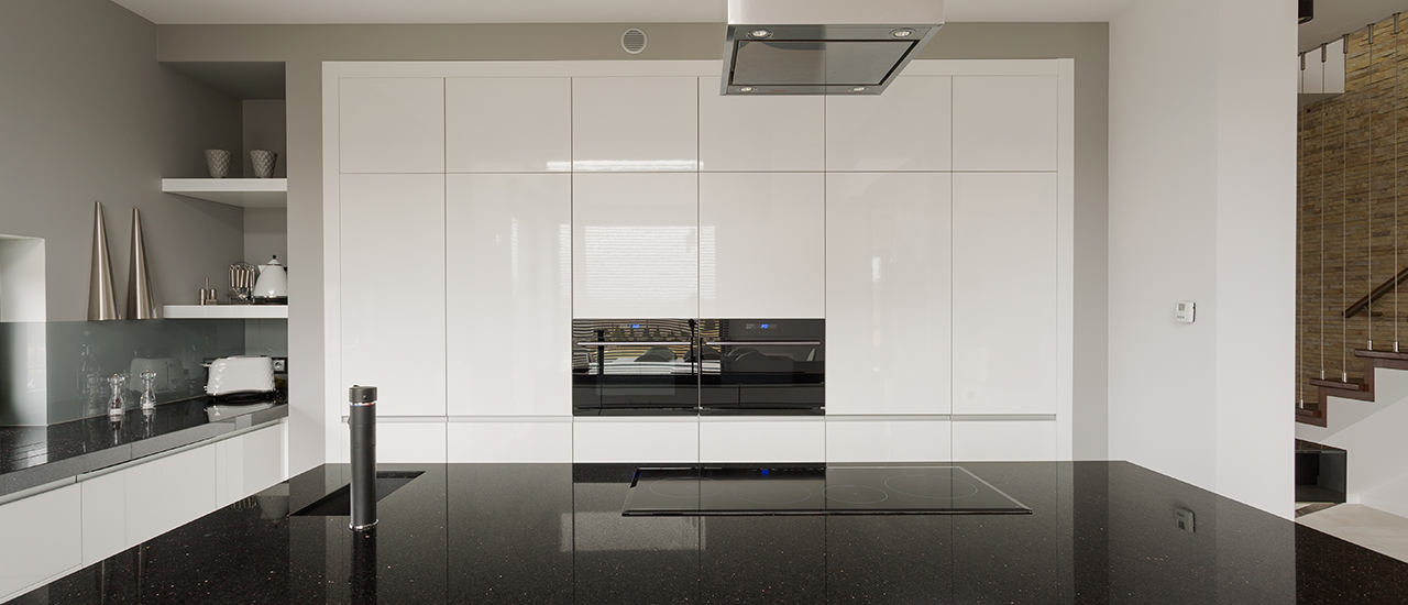 Custom kitchens with glass cabinet doors — Maga Kitchen